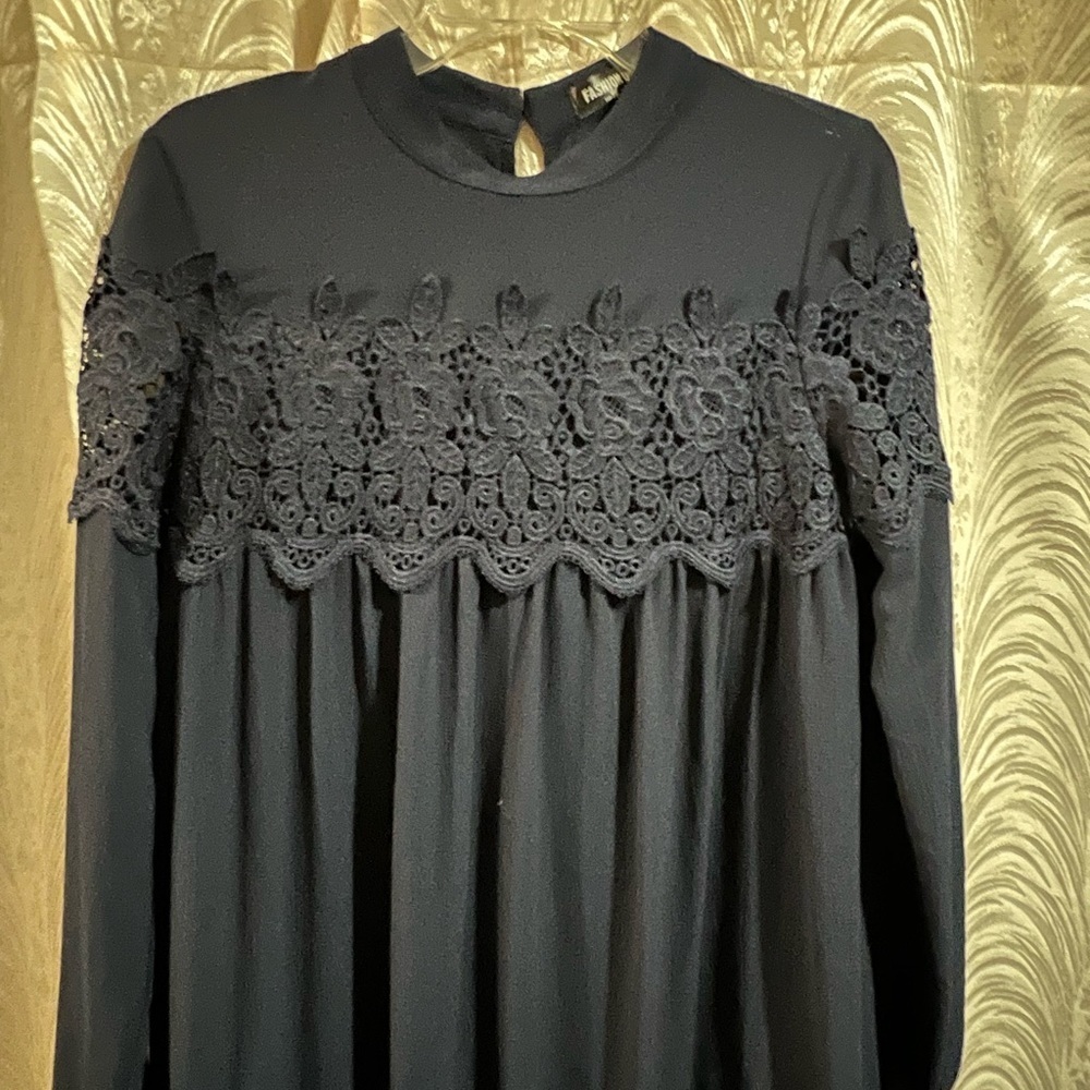 Fashion Union Blue Lace Dress Women’s Sz 6 Long Sleeved Navy Lined Dress - Picture 12 of 14